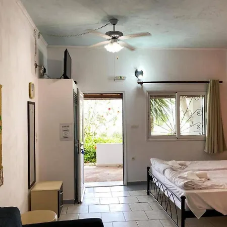Snug In With Shared Pool * Benitses (Corfu)